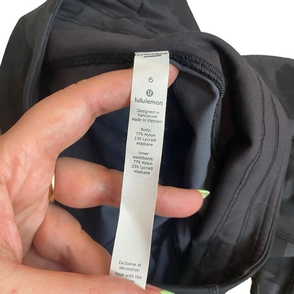 Lululemon Women’s Size 6 High Rise Invigorate Leggings Deep Coal Camouflage‎ - Picture 6 of 12